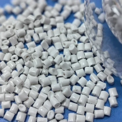 玻璃纤维增强复合材料的均匀白色圆柱形颗粒。 - DONGGUAN HAIJIAO PLASTIC TECHNOLOGY CO.,LTD | Cpsemarketplace

