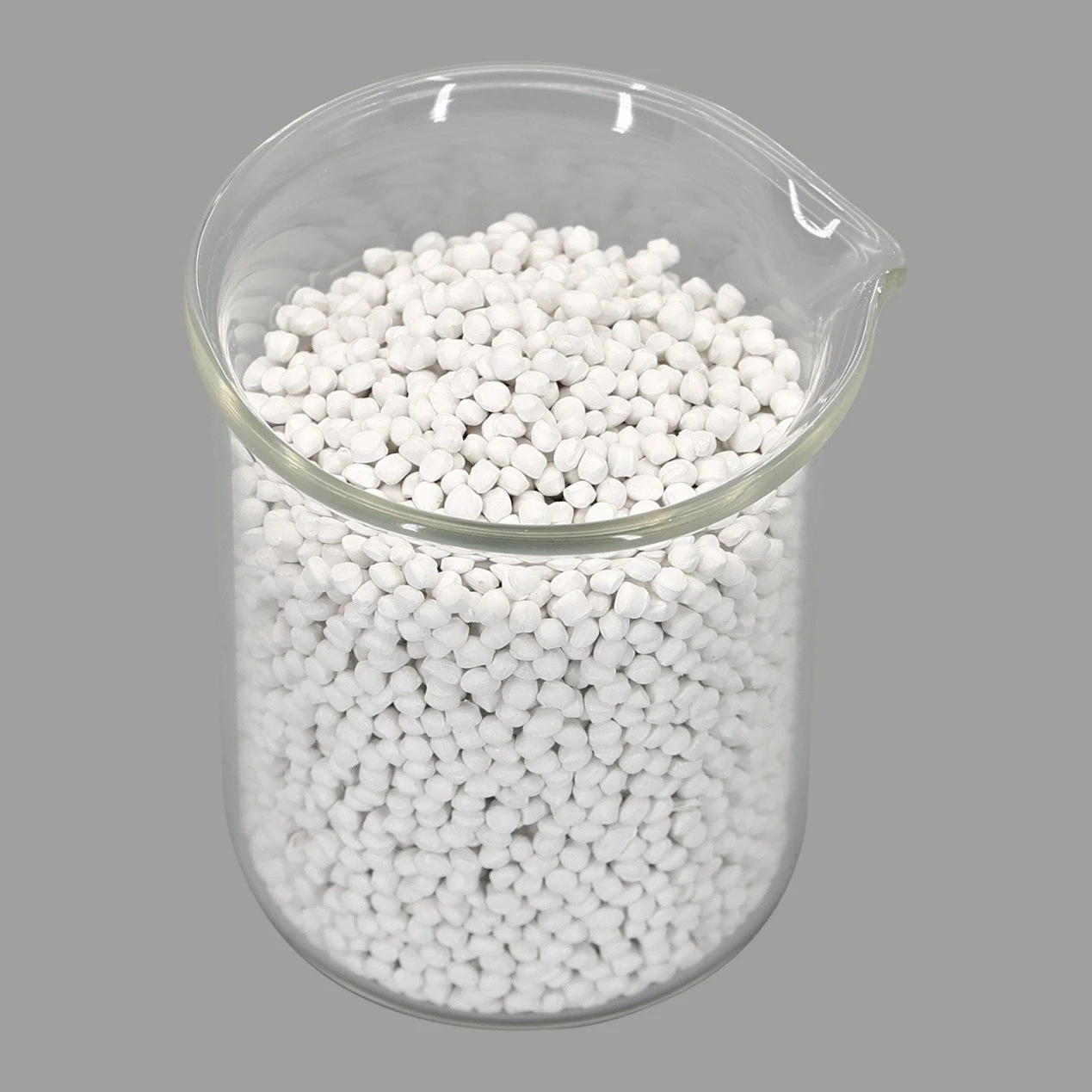 Gránulos de polímero blanco uniformes para aplicaciones de moldeo por inyección y extrusión de precisión. - ZIBO XINYEDA NEW MATERIAL TECHNOLOGY CO.,LTD | Cpsemarketplace

