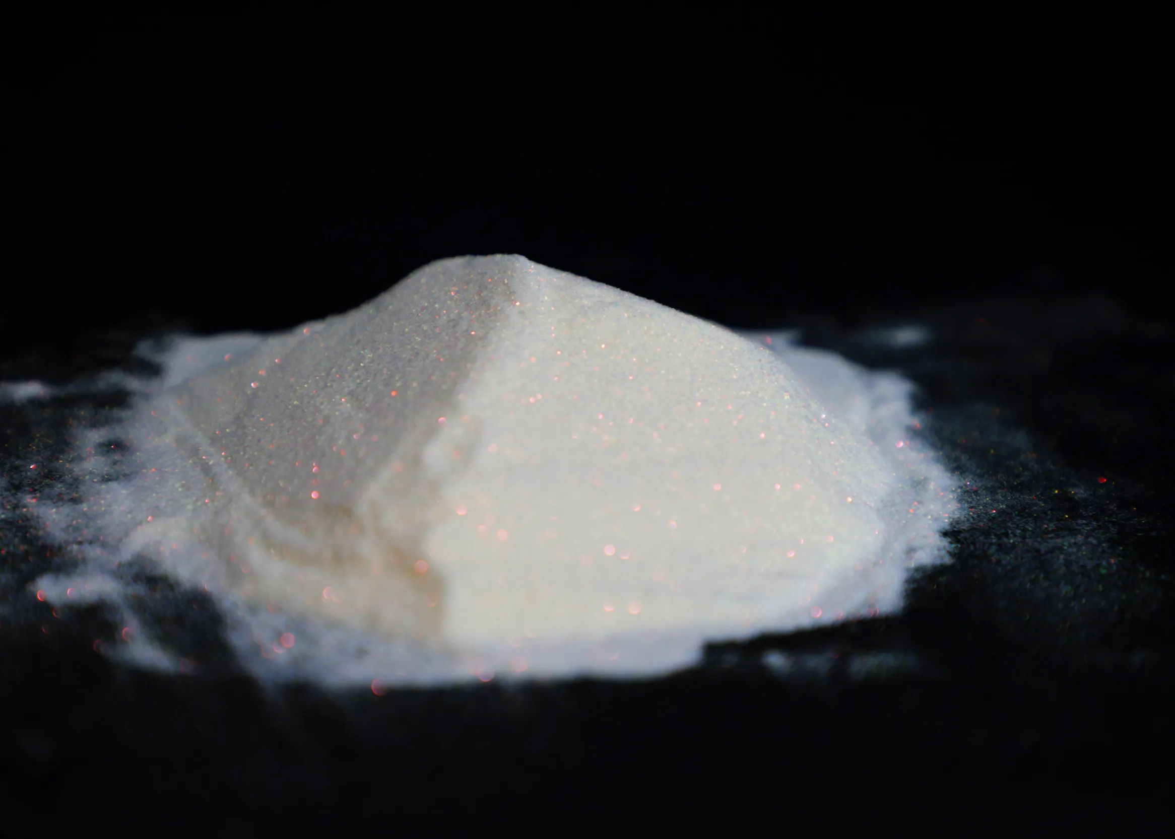 Iridescent effect pigment powder for creating visual effects in plastic compounds - Phomera Metamaterials Inc. | Cpsemarketplace