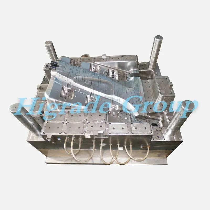 Ensamblaje de molde de inyección industrial con cuatro columnas guía para fabricación de plásticos - QINGDAO HIGRADE MOULDS&PLASTICS CO.,LTD. | Cpsemarketplace


