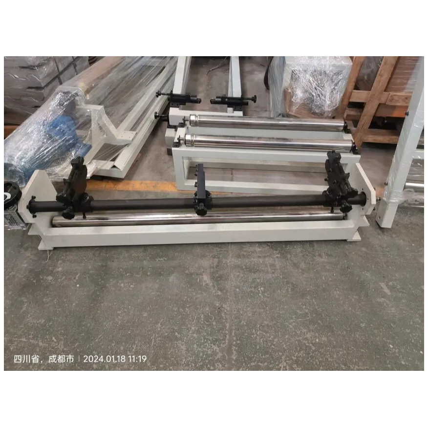 Machine à plier les tôles avec plusieurs rouleaux et mécanismes de serrage réglables - CHENGDU LIULIU PLASTIC MACHINE TECHNOLOGY CO.,LTD. | Cpsemarketplace

