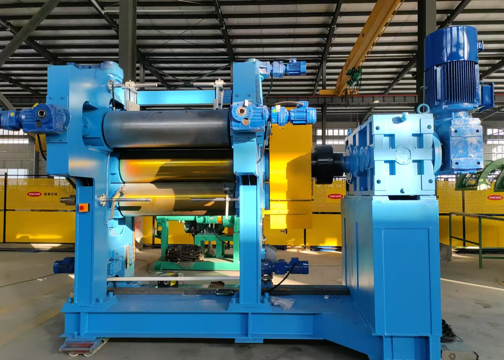 プラスチックシート加工用の研磨ロール、駆動モーター、安全ガードを備えた3ロールカレンダー機。 - ANHUI SINCERE MACHINERY CO.,LTD. | Cpsemarketplace

