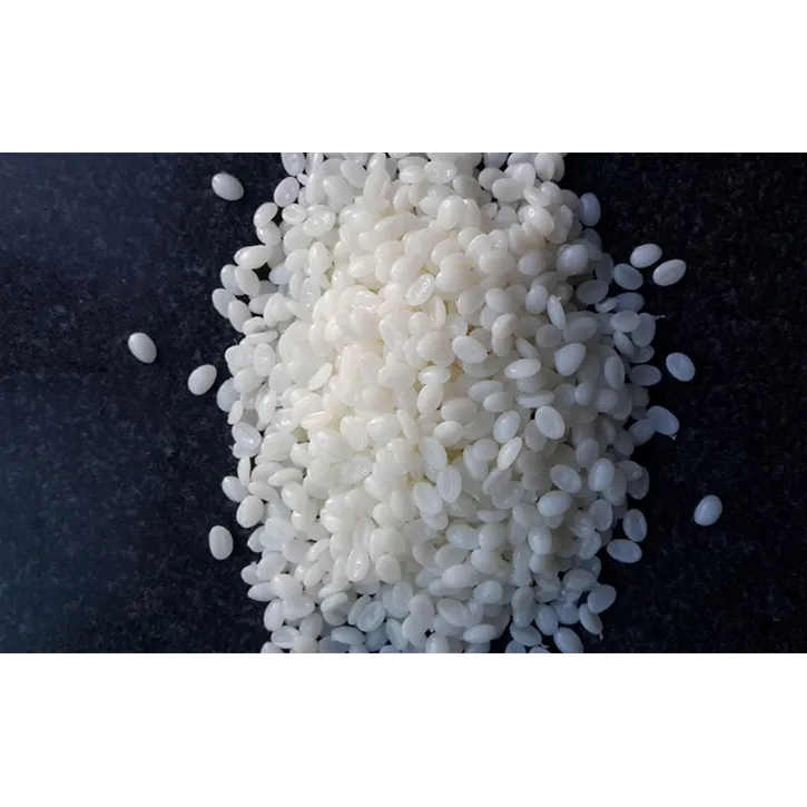 白色PBSA聚合物顆粒，均勻橢圓形，表面光滑。 - XINJIANG BLUE RIDGE TUNHE PLOYESTER CO.,LTD. | Cpsemarketplace