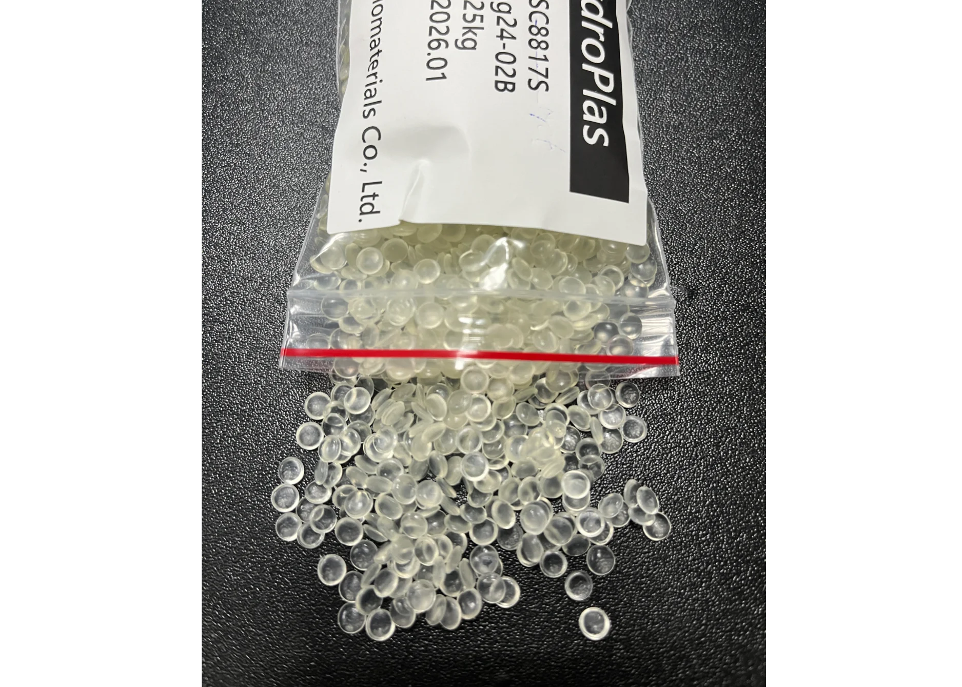 來自帶標籤的工業包裝袋的透明PVA顆粒，呈均勻粒狀 - HOLYARD INTERNATIOAL CO.,LTD. | Cpsemarketplace